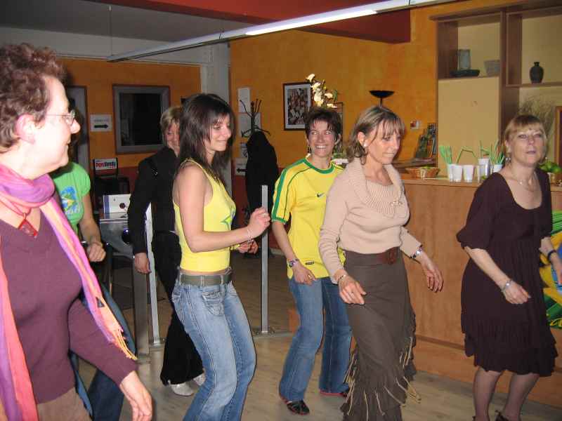 SAMEDI 1er AVRIL CAPOERA 073.jpg
